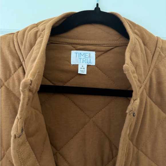 Time and Tru Quilted Tan Jacket - Picture 2 of 3